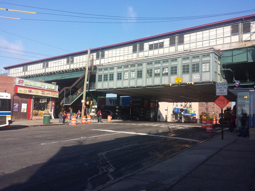 Studio, One And Two Bedroom Apartments - Bronx นิวยอร์ก ภายนอก รูปภาพ